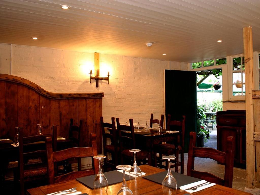 The Lamb Inn Марлборо Экстерьер фото