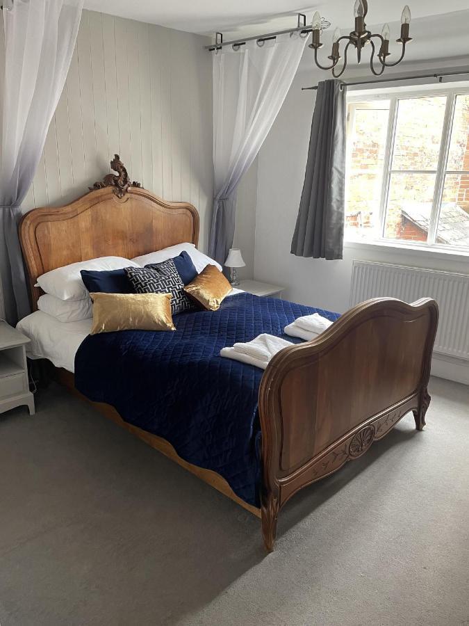 The Lamb Inn Марлборо Экстерьер фото
